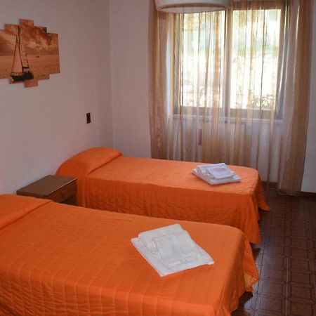 Casa Vacanze Ester Brenzone sul Garda Exterior foto